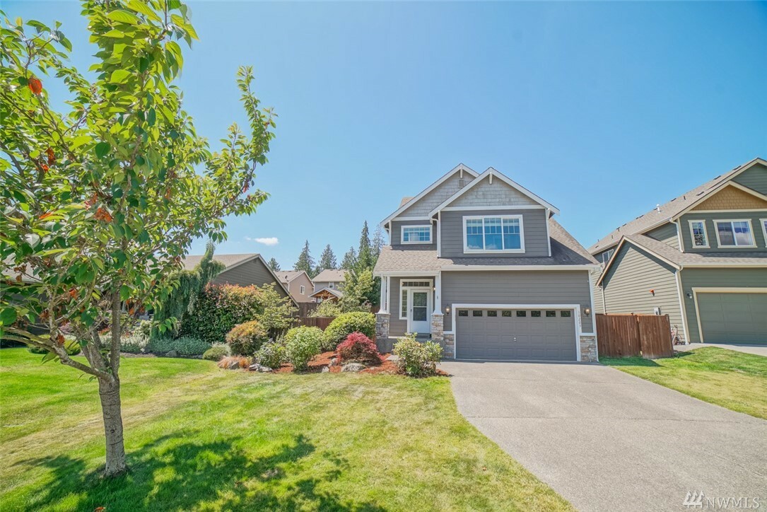 Property Photo: 10203 185th Ave E WA 98391