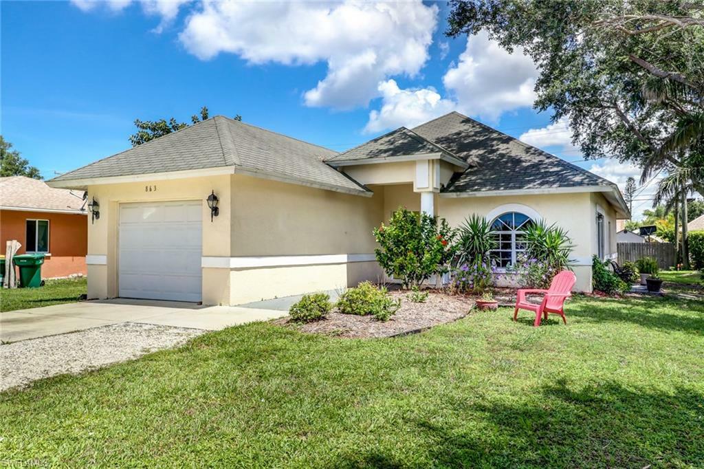 Property Photo:  863 96th Ave  FL 34108 