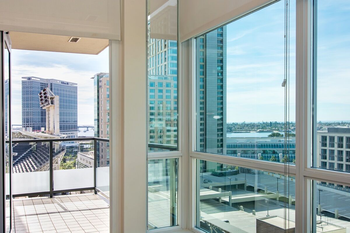 Property Photo:  325 7th Ave 1306  CA 92101 