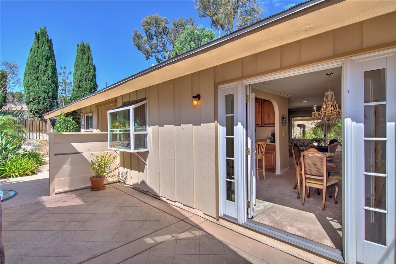 Property Photo: 7246 Viar Ave CA 92120