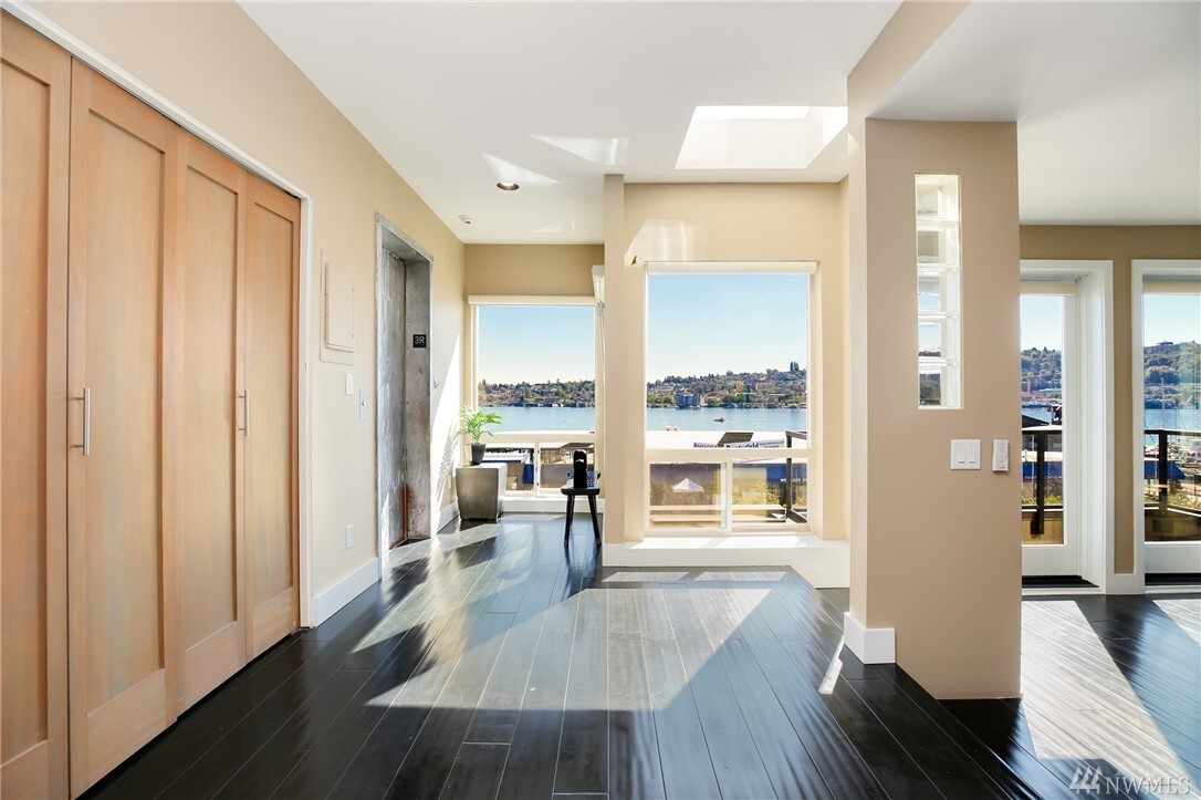 Property Photo: 2111 Westlake Ave N 301 WA 98109