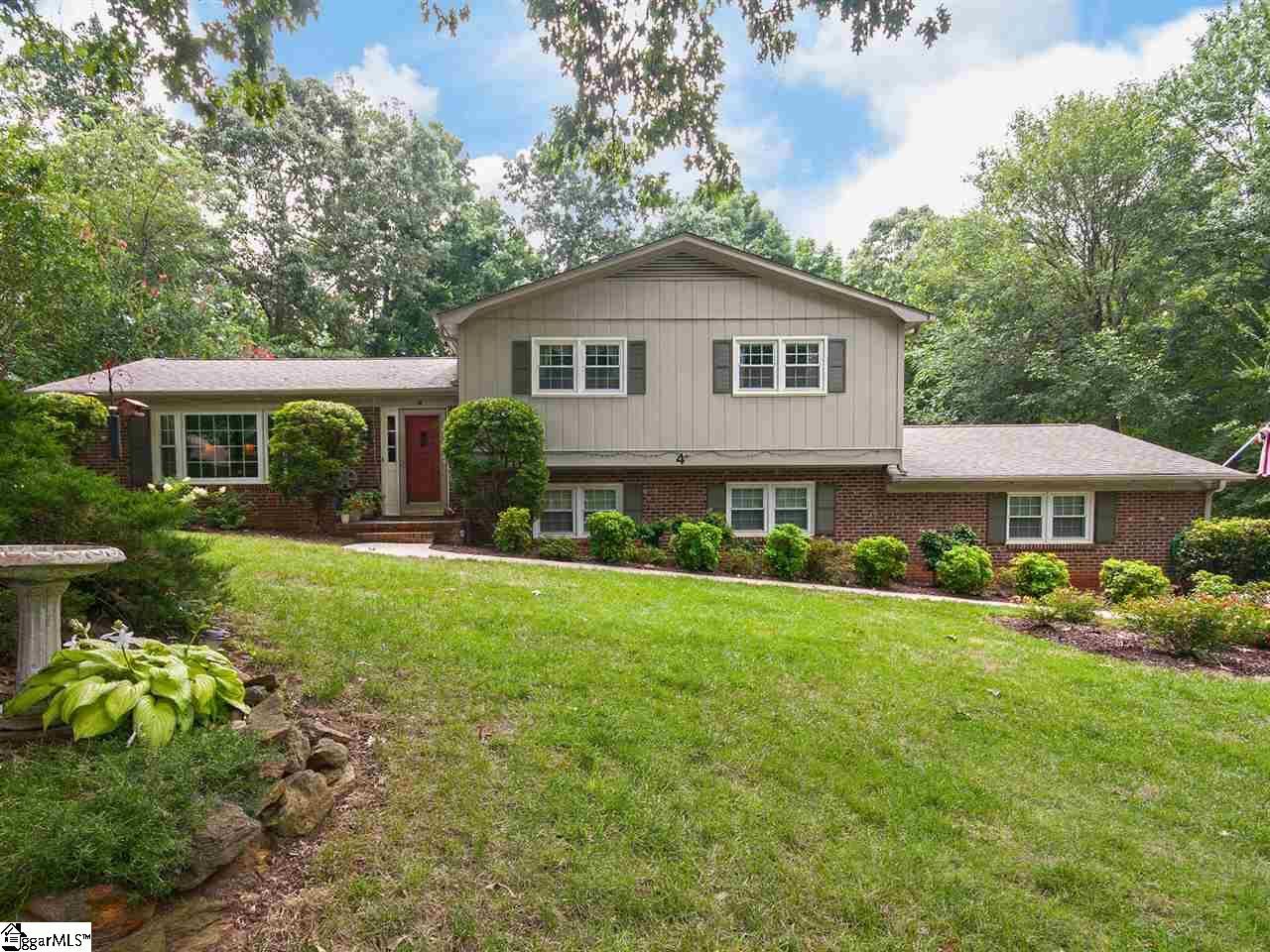 Property Photo: 4 Norwich Drive SC 29609