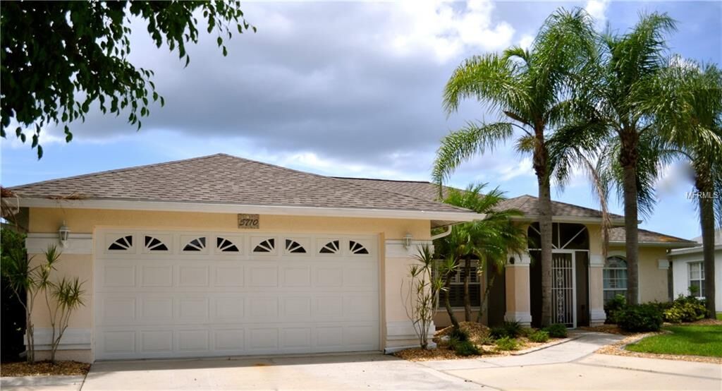 Property Photo:  5710 29th Court E  FL 34203 