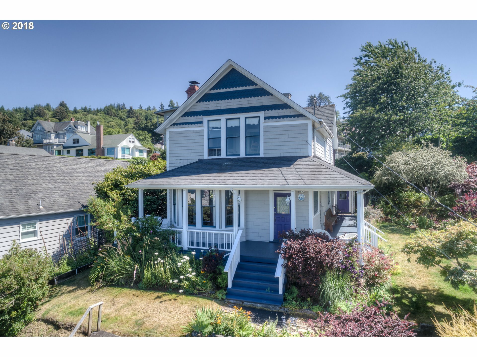 Property Photo: 1573 Grand Ave OR 97103