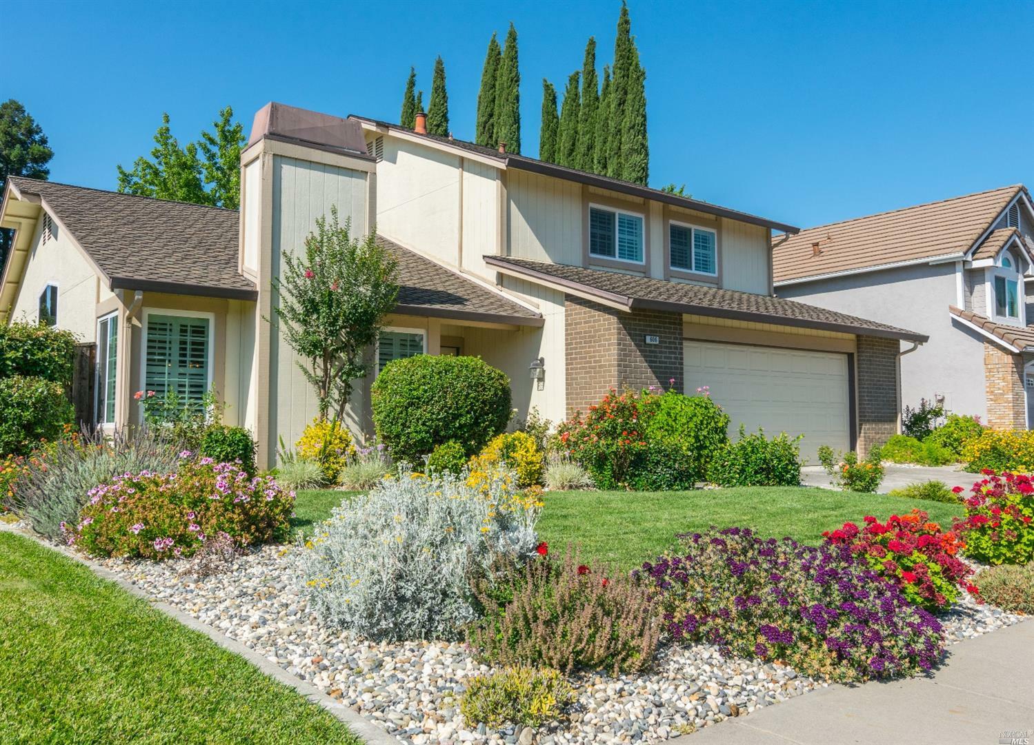 Property Photo: 606 Hawk Drive CA 95687