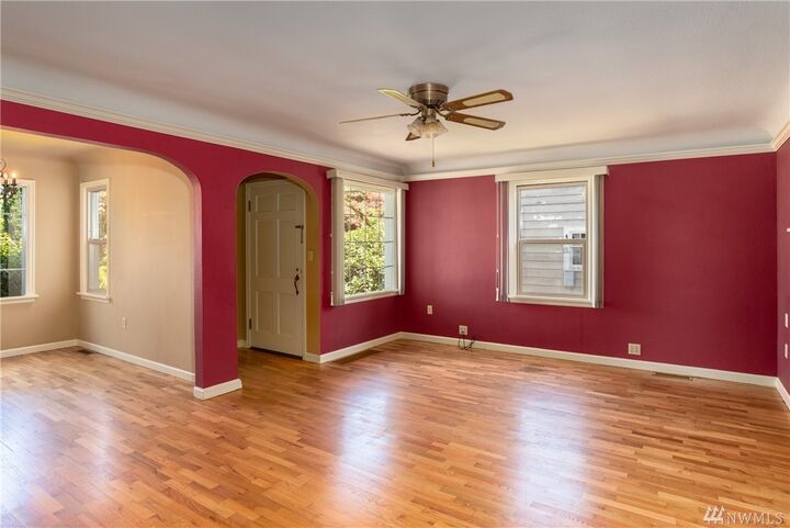 Property Photo:  420 Park St  WA 98273 