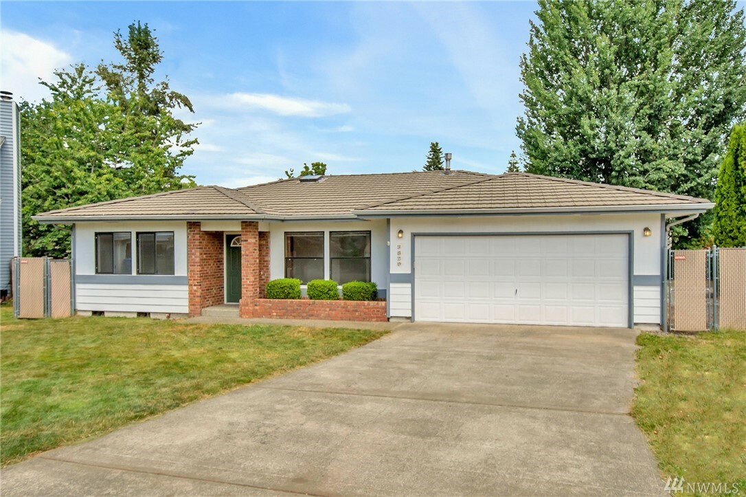 Property Photo:  3829 Blue Finch Ct SE  WA 98503 