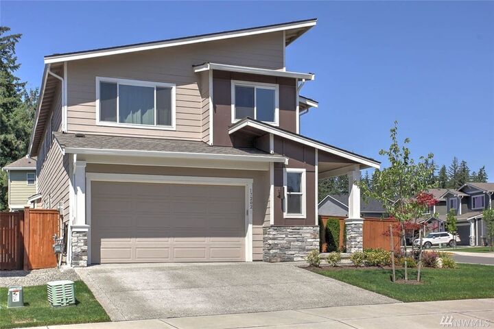 Property Photo:  17202 121st Ave E  WA 98374 