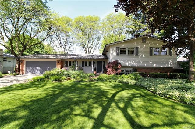 31335 Churchill Drive  Beverly Hills Vlg MI 48025 photo