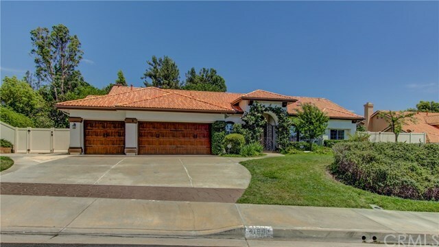 Property Photo:  41990 Avenida Sonoma  CA 92591 