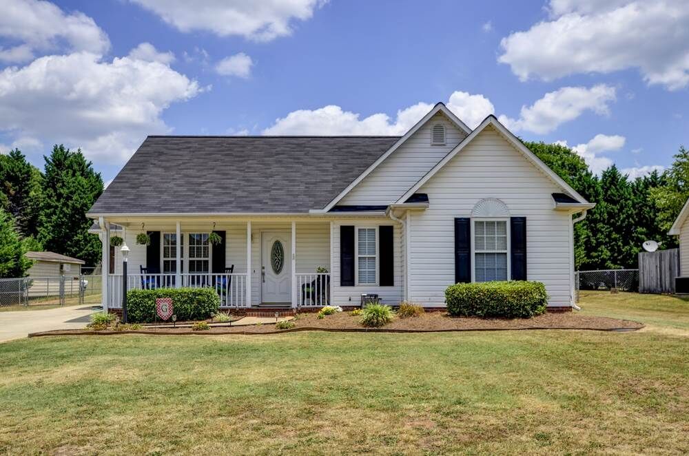 Property Photo: 521 Getsinger SC 29369