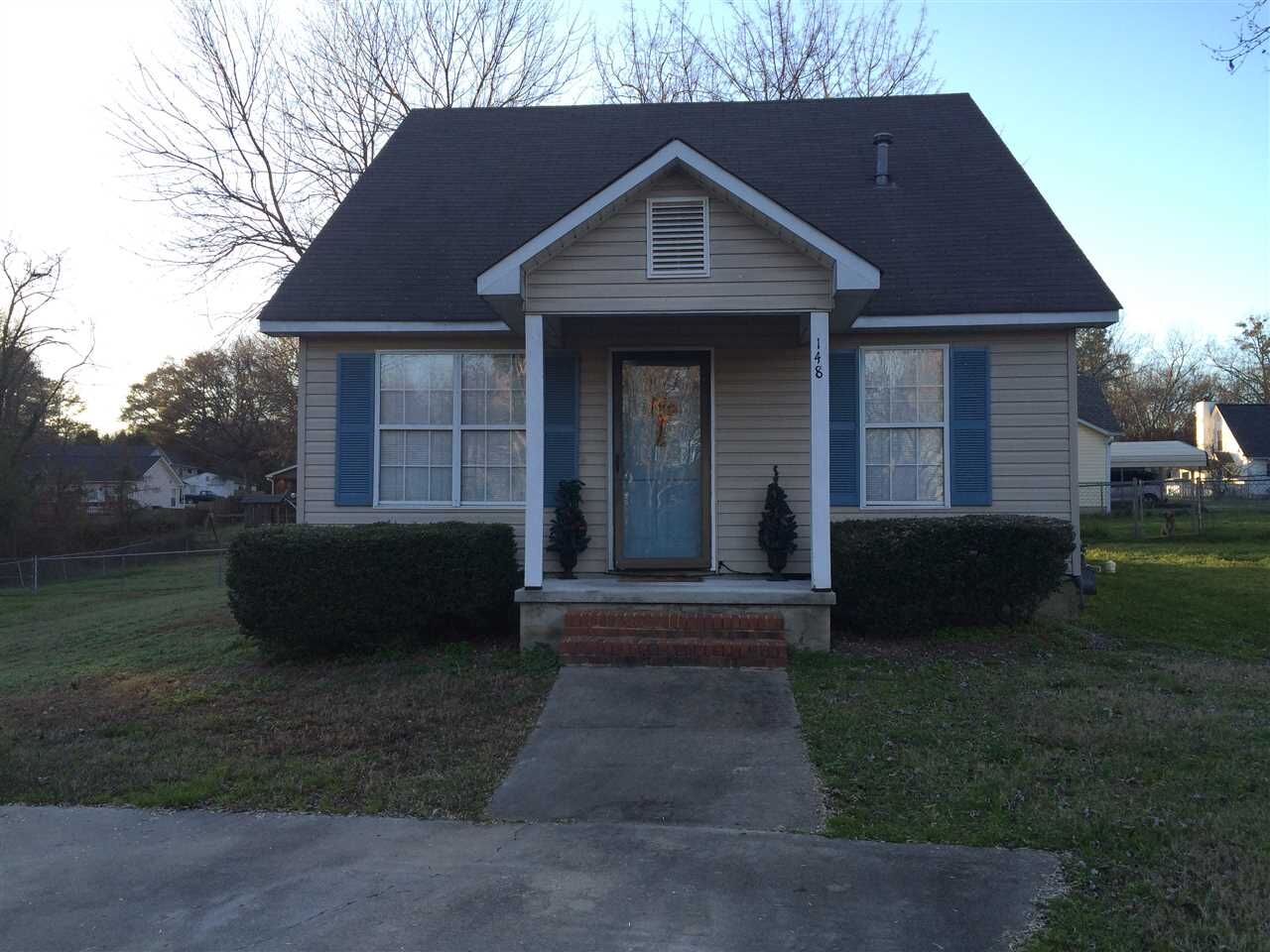 Property Photo: 148 Regent Street SC 29302