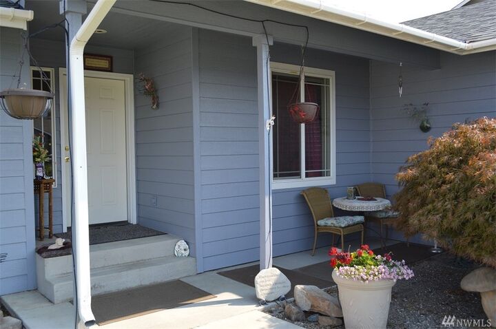 Property Photo:  1925 Bluegrass Ave  WA 98802 