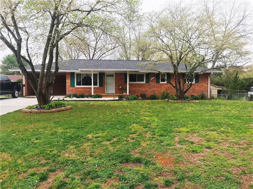 Property Photo:  622 Fairmont Road  SC 29621 