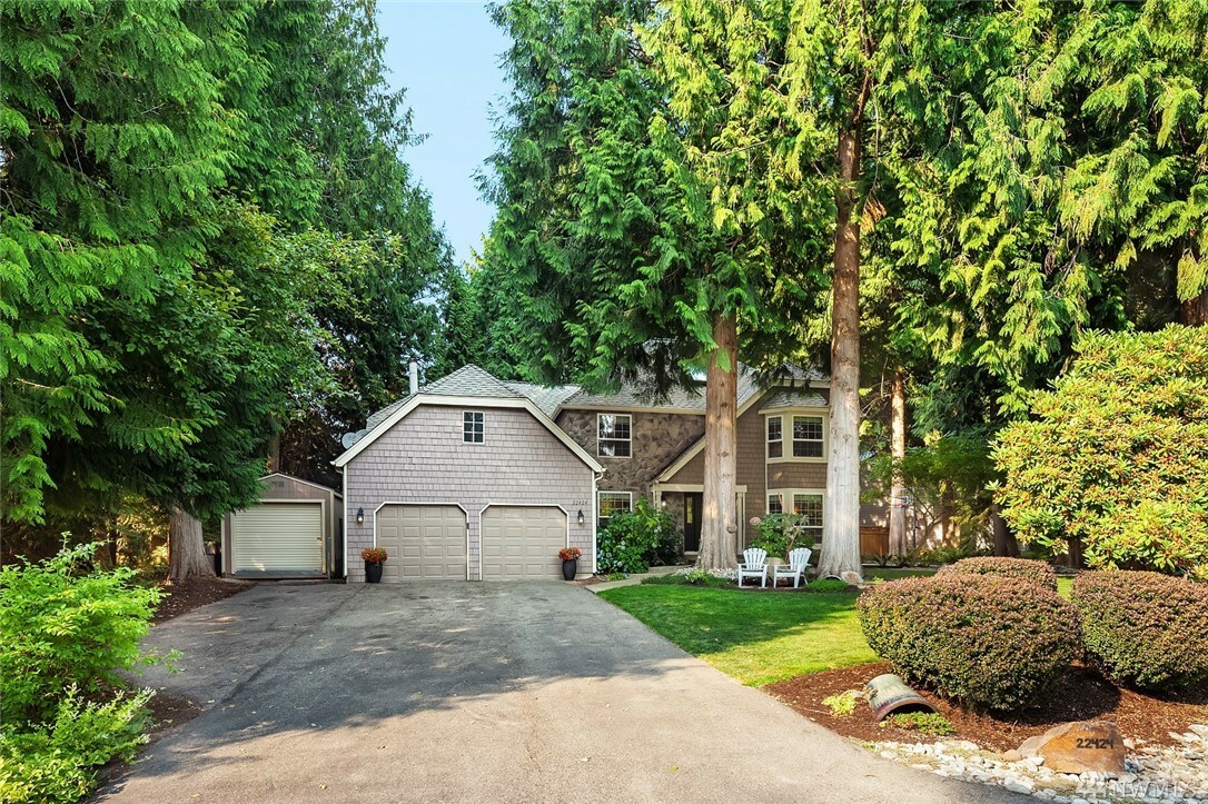 Property Photo:  22424 NE 20th St  WA 98074 