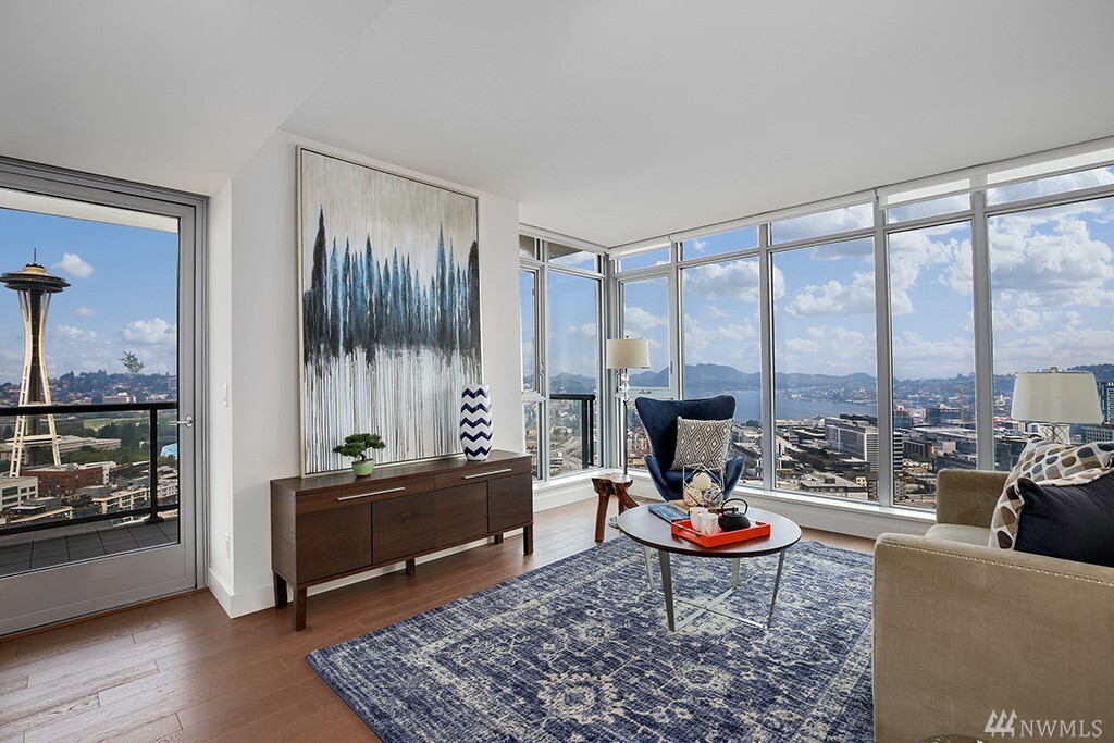 Property Photo: 583 Battery Street 2703N WA 98121