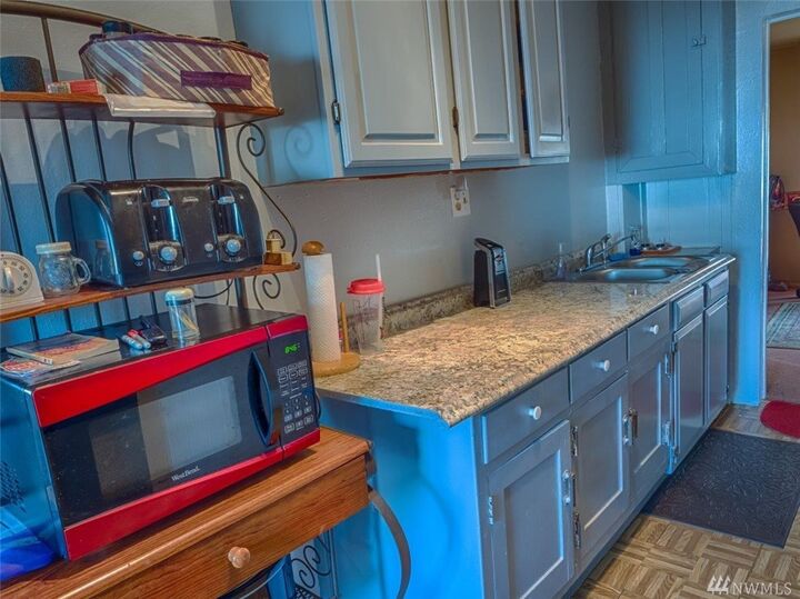 Property Photo:  1200 E 2nd St  WA 98537 