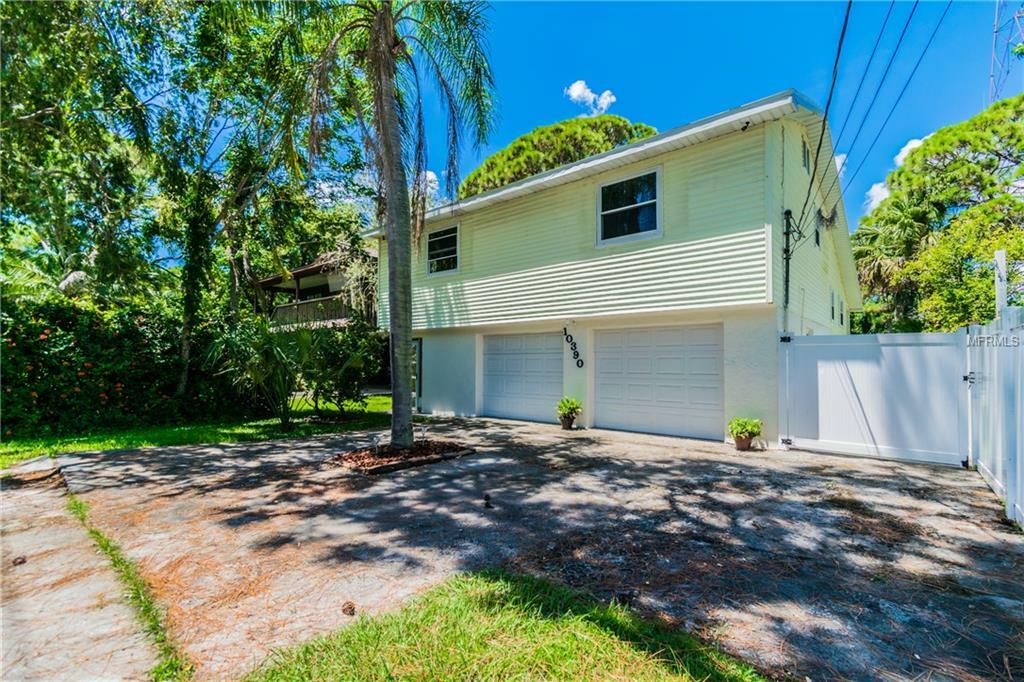 Property Photo:  10390 San Martin Boulevard NE  FL 33702 