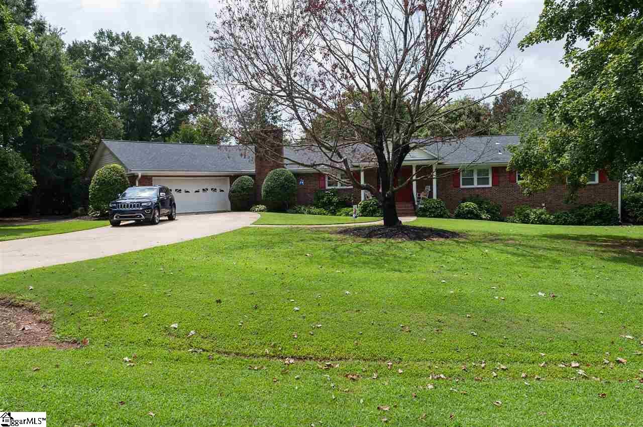 Property Photo:  117 Greenbriar Drive  SC 29341 