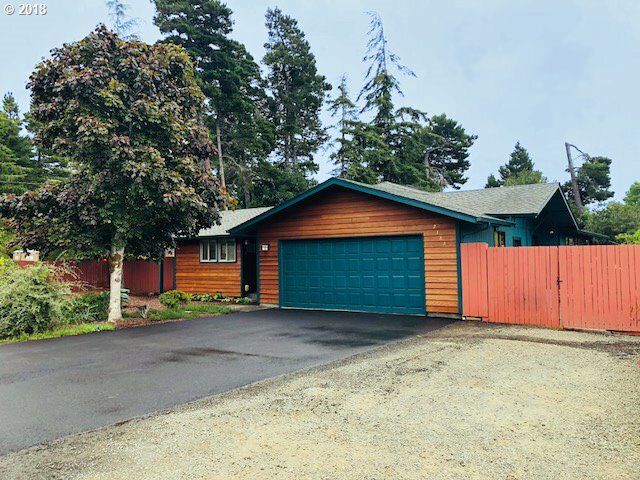Property Photo: 2182 42nd St OR 97439