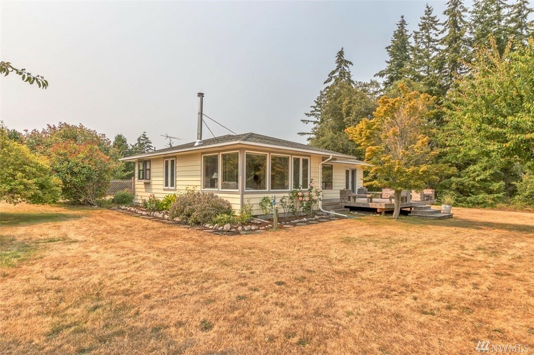 Property Photo:  301 Meade Rd  WA 98358 