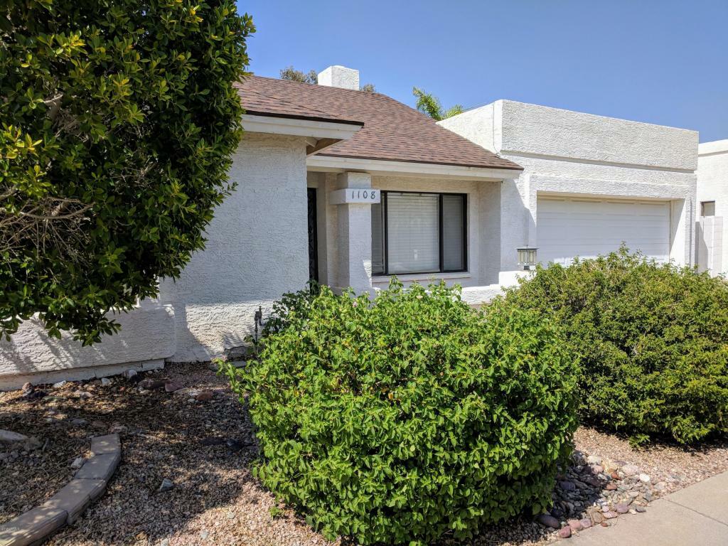 Property Photo:  1108 E Wagoner Road E  AZ 85022 