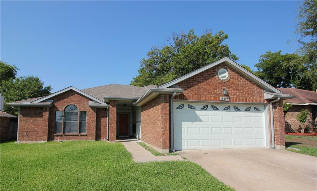 Property Photo: 627 Thornhill Lane TX 75040