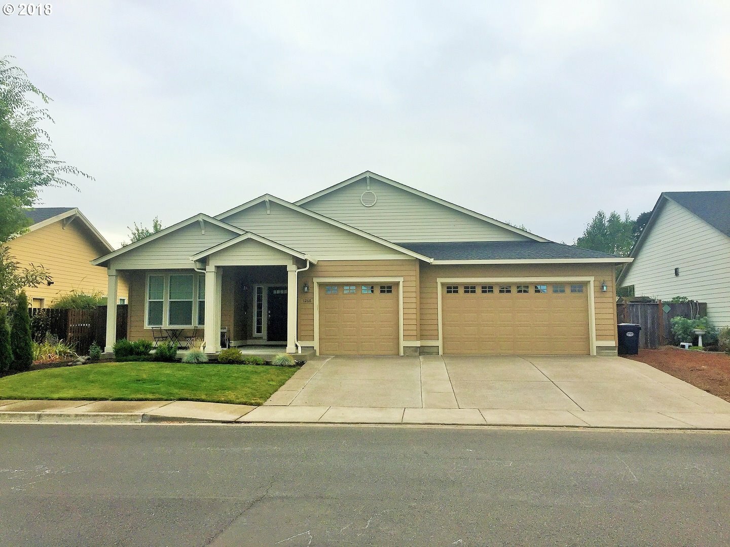 Property Photo:  1268 Alderdale Dr  OR 97448 