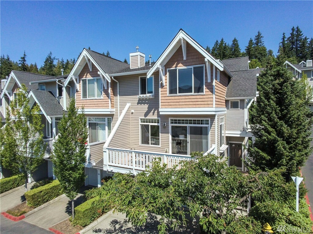 Property Photo:  23120 SE Black Nugget Rd R6  WA 98029 