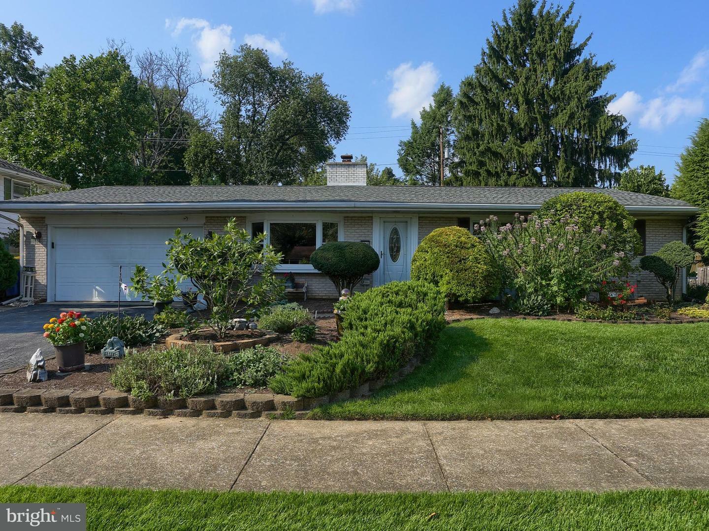 Property Photo:  3016 Mayfred Lane  PA 17011 