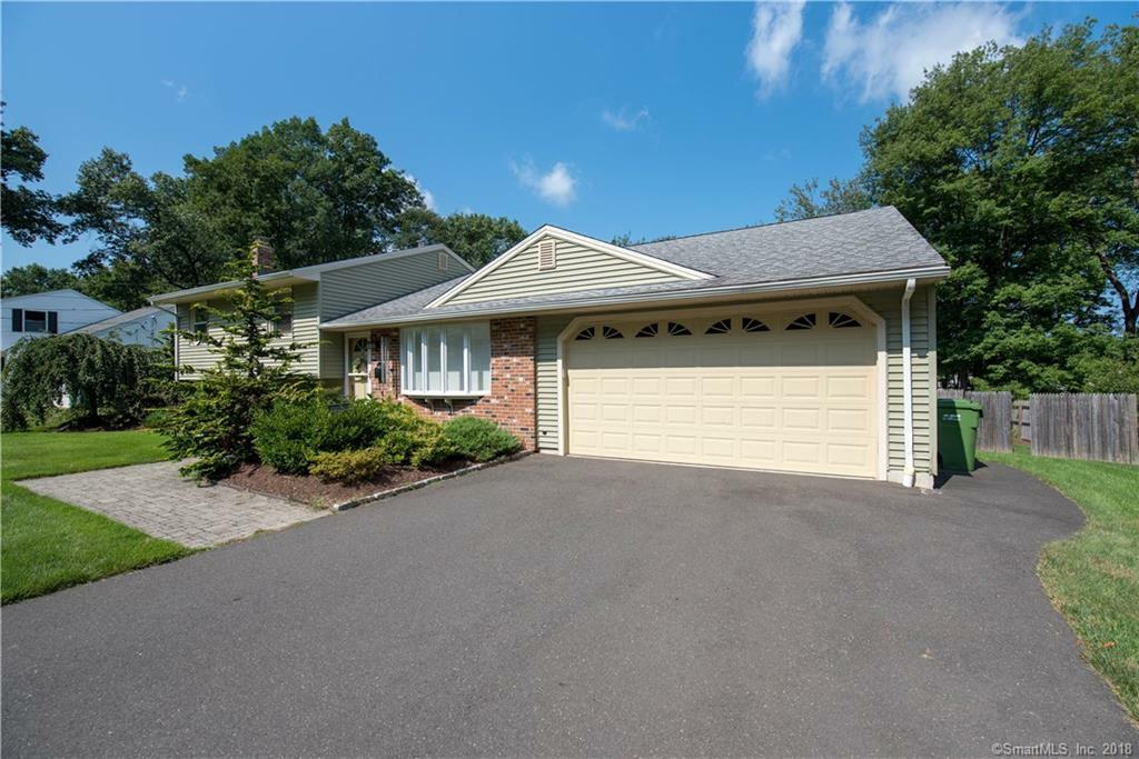 Property Photo:  15 Woodland Drive  CT 06492 