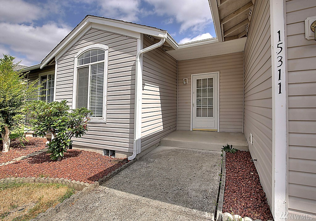 Property Photo:  15311 38th Av Ct E  WA 98446 