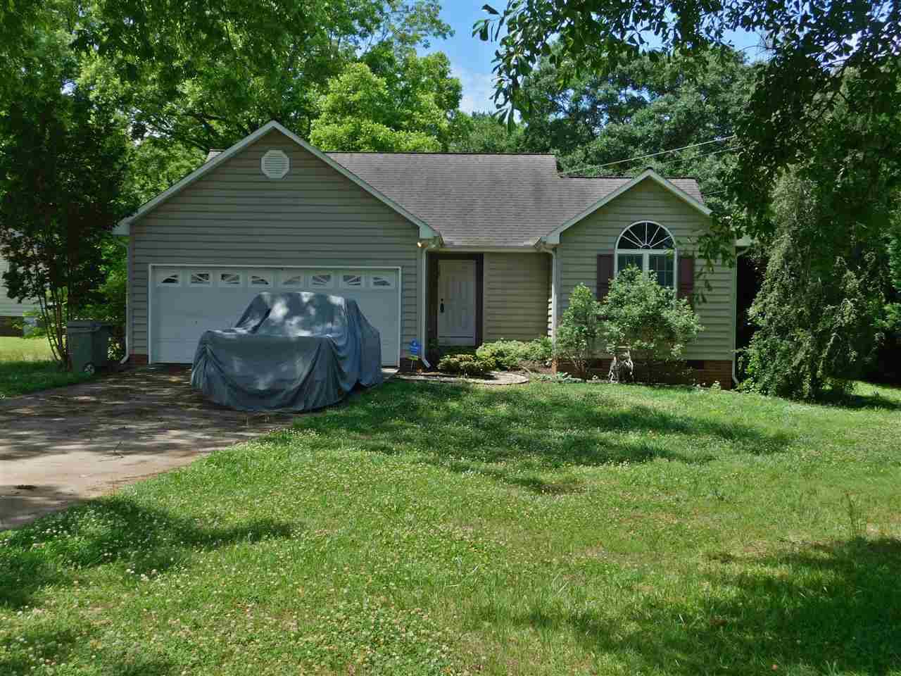 Property Photo:  108 Edgewood Street  SC 29365 