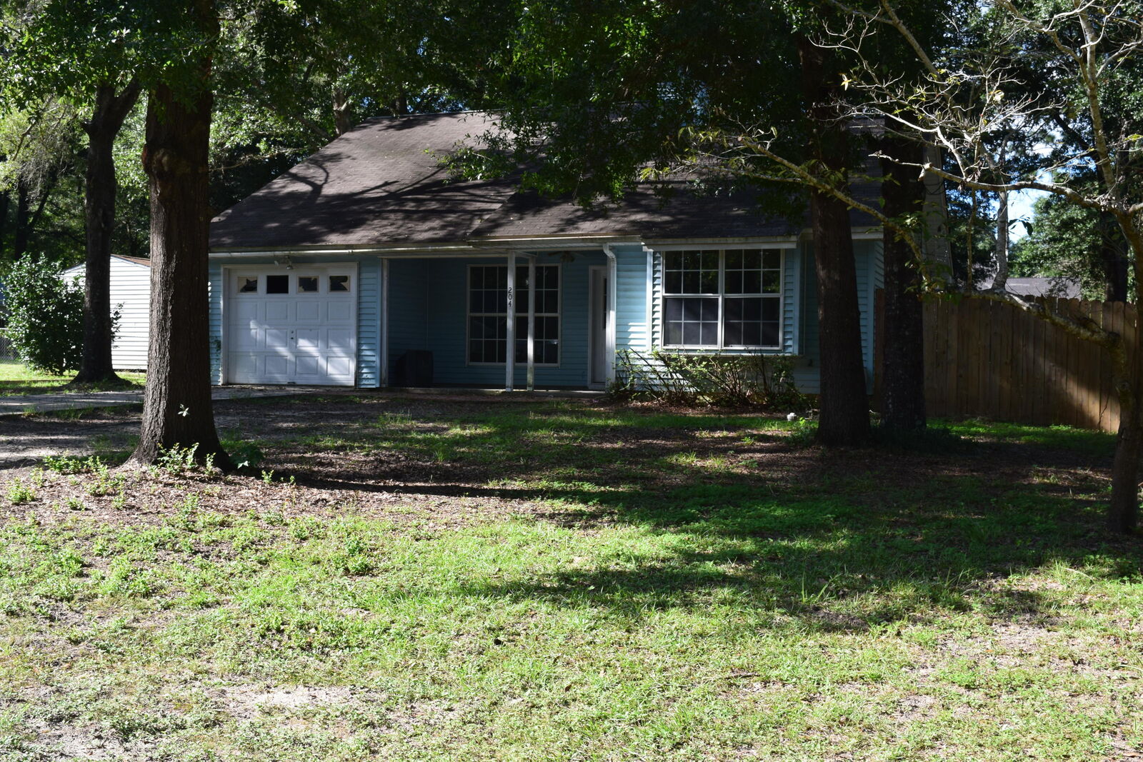 Property Photo: 204 Brittany Lane FL 32536