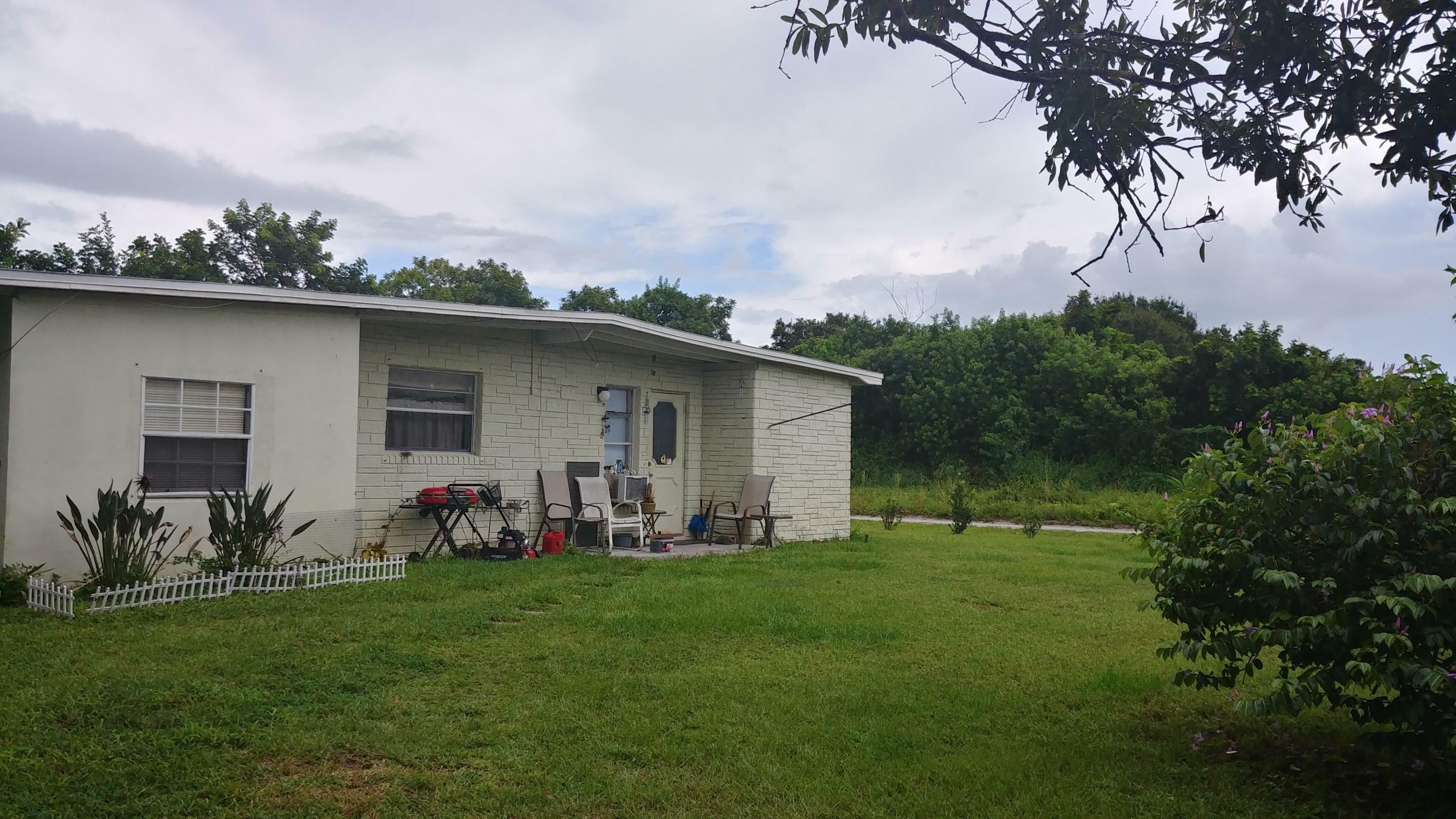 Property Photo:  330 Johnston Street  FL 34982 