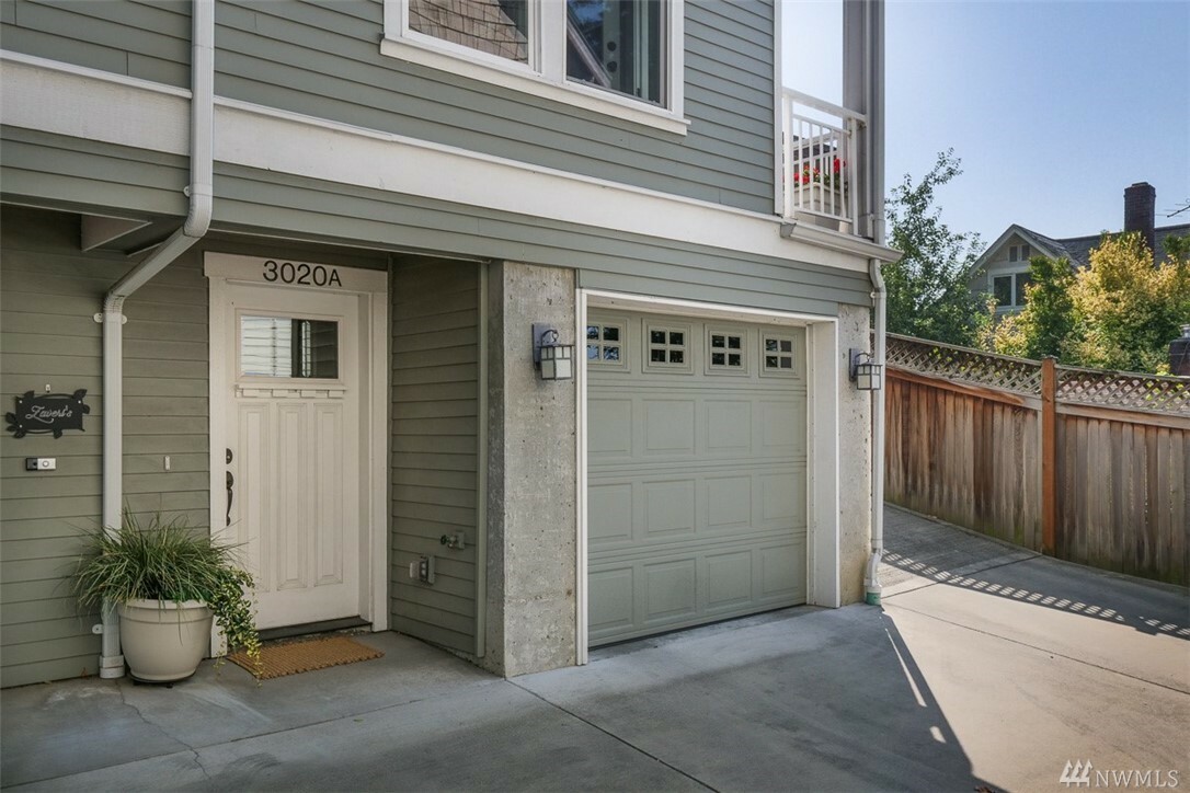 Property Photo:  3020 14th Ave W A  WA 98119 