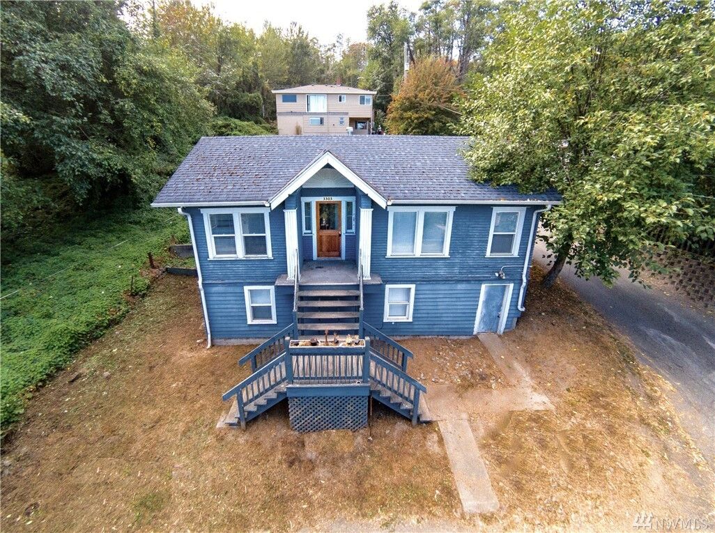 Property Photo: 3303 31st Ave SW WA 98126