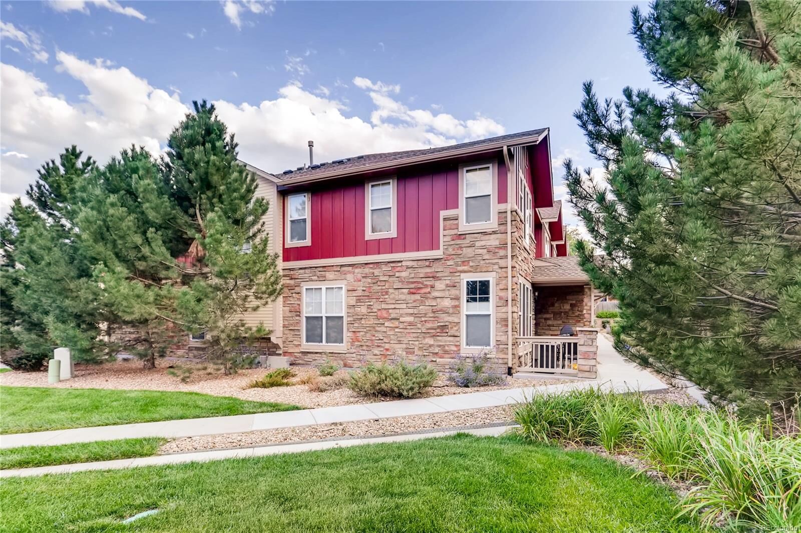 Property Photo:  563 South Mobile Place  CO 80017 