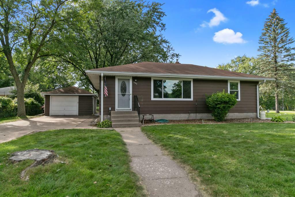 Property Photo:  941 Dayton Avenue  MN 55071 