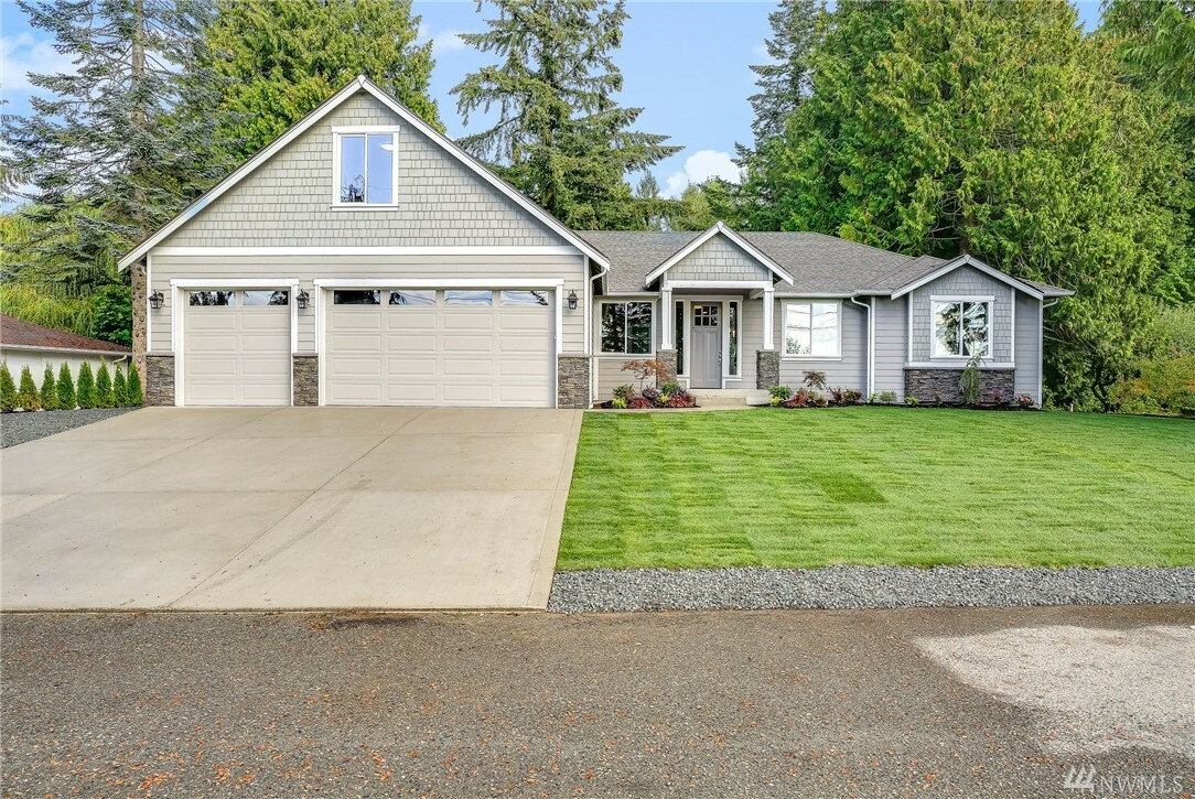 Property Photo: 4111 83rd Ave SE WA 98290