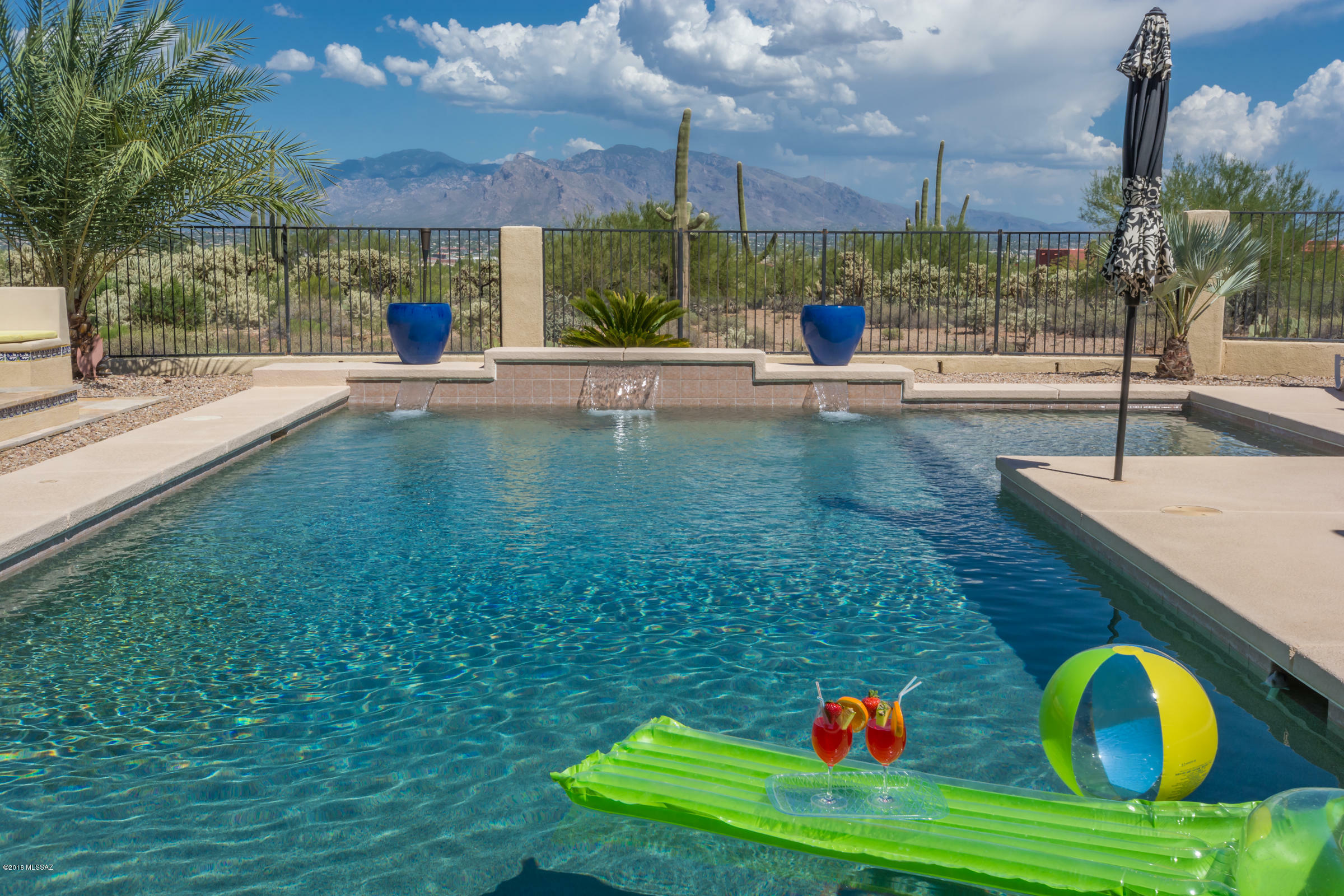 Property Photo: 6053 W Roan Place AZ 85743
