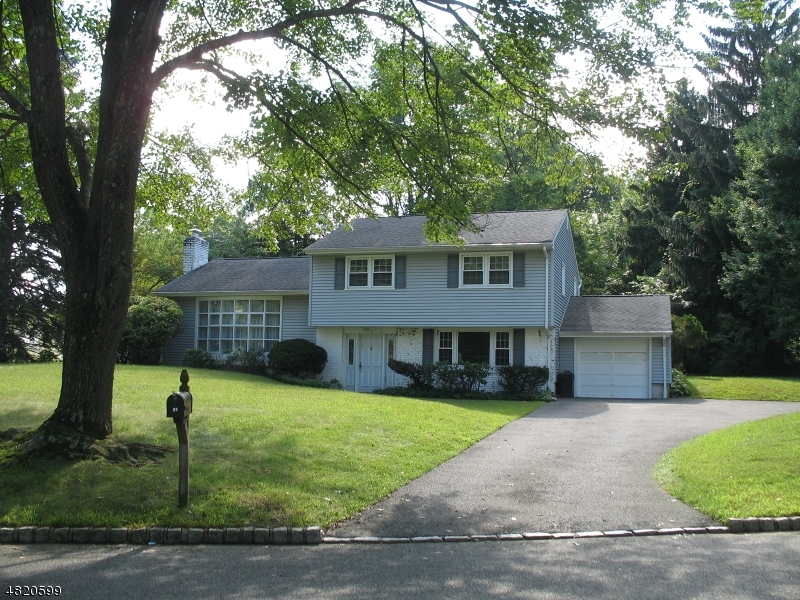 Property Photo:  2 Briarcliff Rd  NJ 07950 