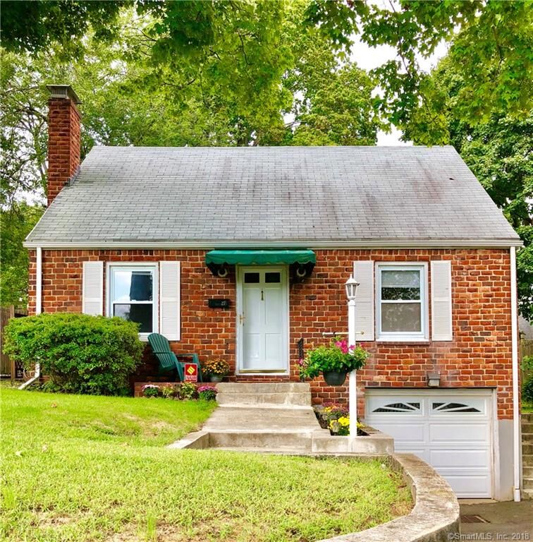 Property Photo: 27 Vollmer Avenue CT 06851