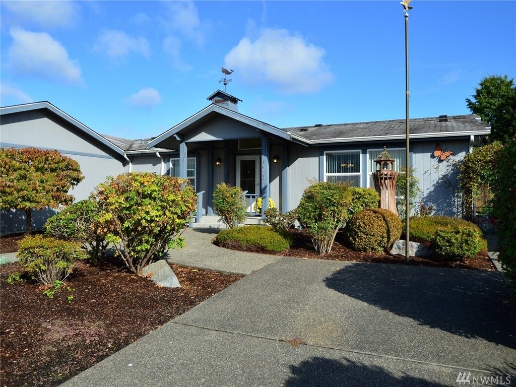 Property Photo:  14717 121st St E  WA 98374 