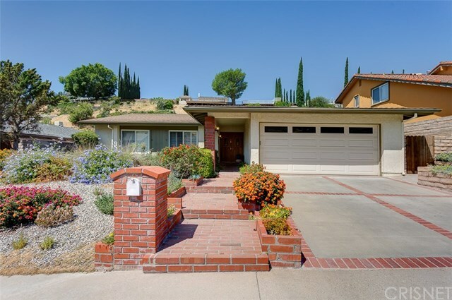 Property Photo:  11469 Baird Avenue  CA 91326 