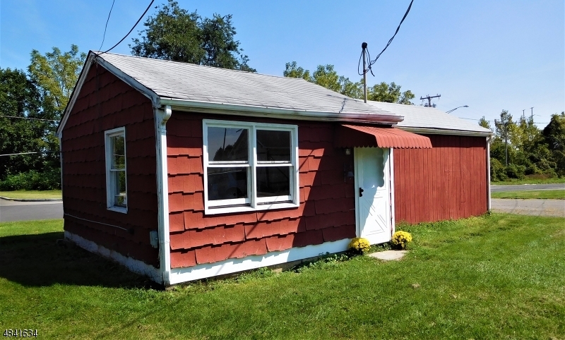 Property Photo:  1500 West Ave B  NJ 08865 