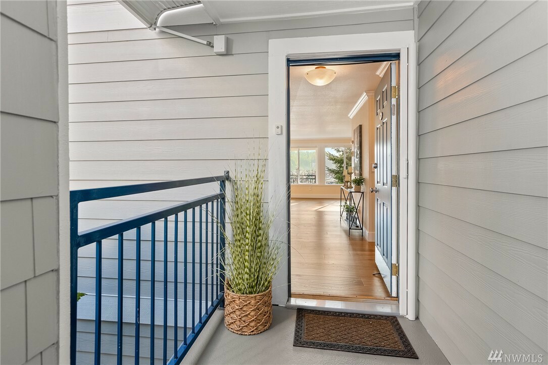 Property Photo:  3889 Harborview Dr F-206  WA 98332 