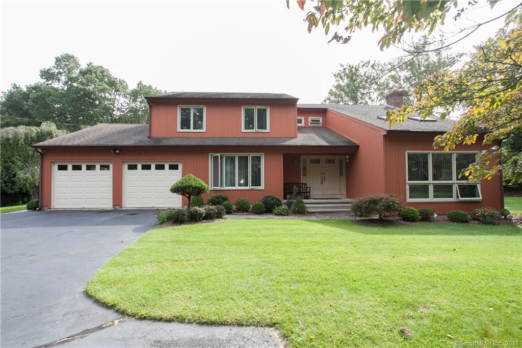 57 Brockett Farm Road  North Haven CT 06473 photo