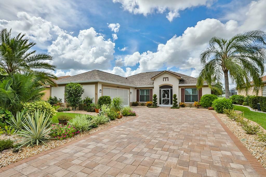 Property Photo:  2315 Lyndhurst Drive  FL 33573 