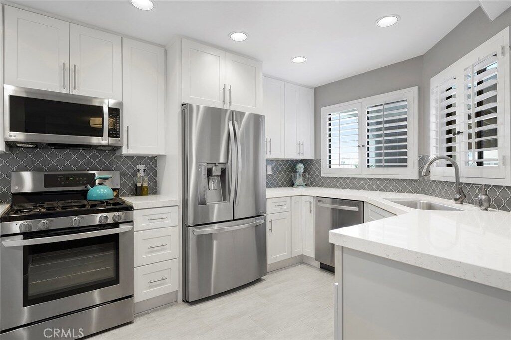 Property Photo: 2554 Elden Avenue A101 CA 92627